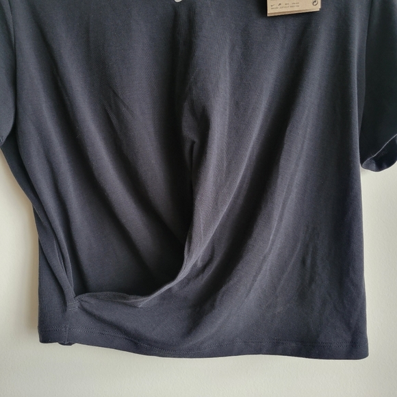 NIKE Orangetheory Twisted Front Crop Tee - Picture 3 of 6